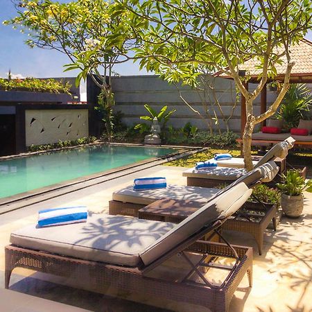 Villa Cascade Seminyak Buitenkant foto