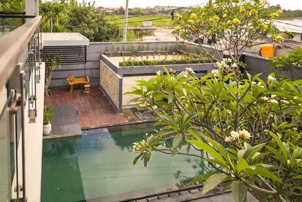 Villa Cascade Seminyak Buitenkant foto