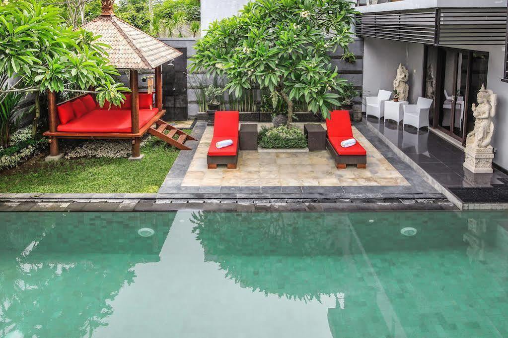 Villa Cascade Seminyak Buitenkant foto